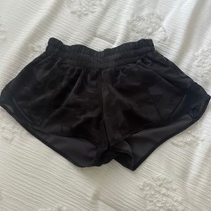 Lululemon Hotty Hot Short 2.5”